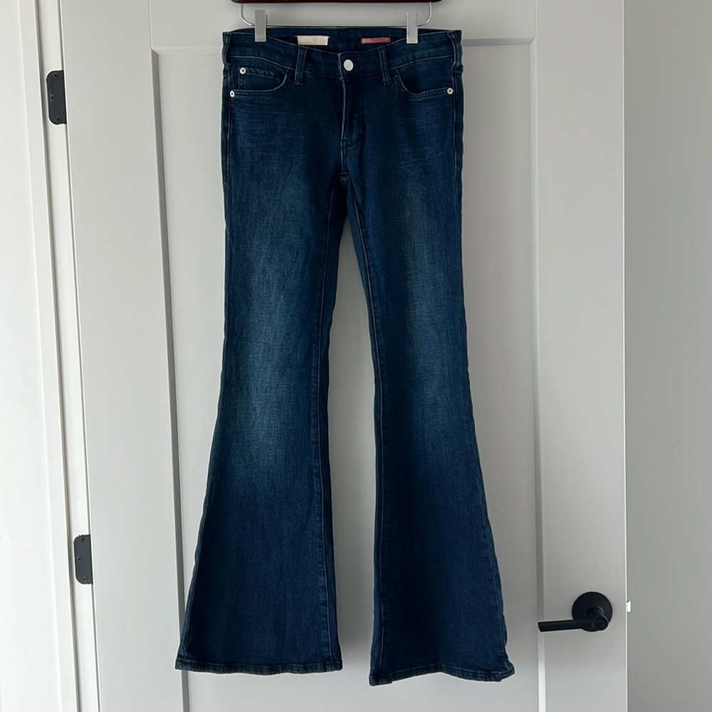 Pilcro flares